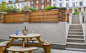 Uk41640 - Cleveland House